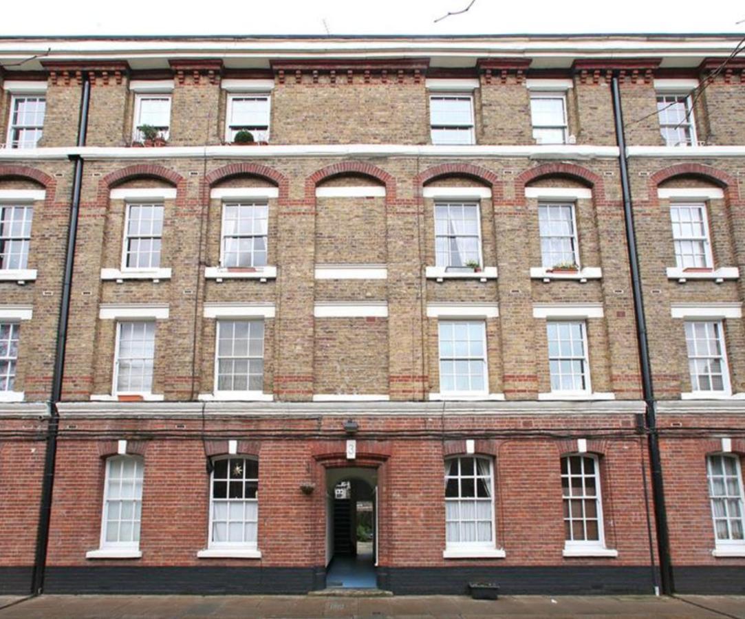 Traditional Victorian 2 Bed In Cobbled Street + Mod Cons - Full Home ลอนดอน ภายนอก รูปภาพ